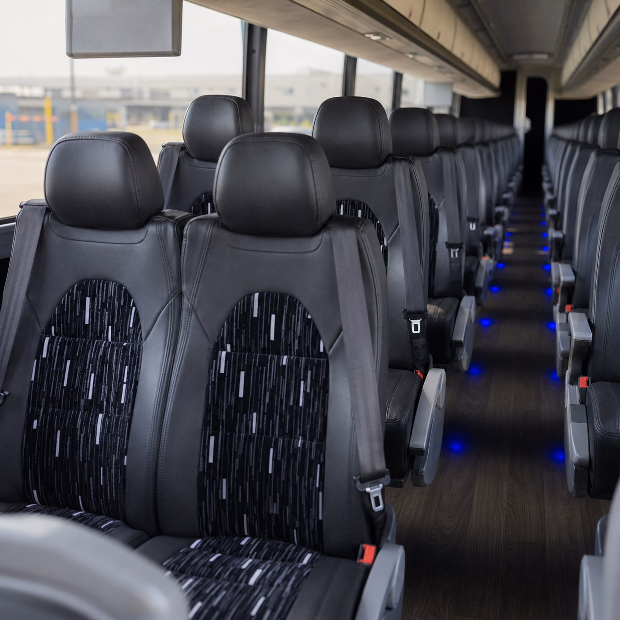 school buses to the di rosa center and napa valley museum