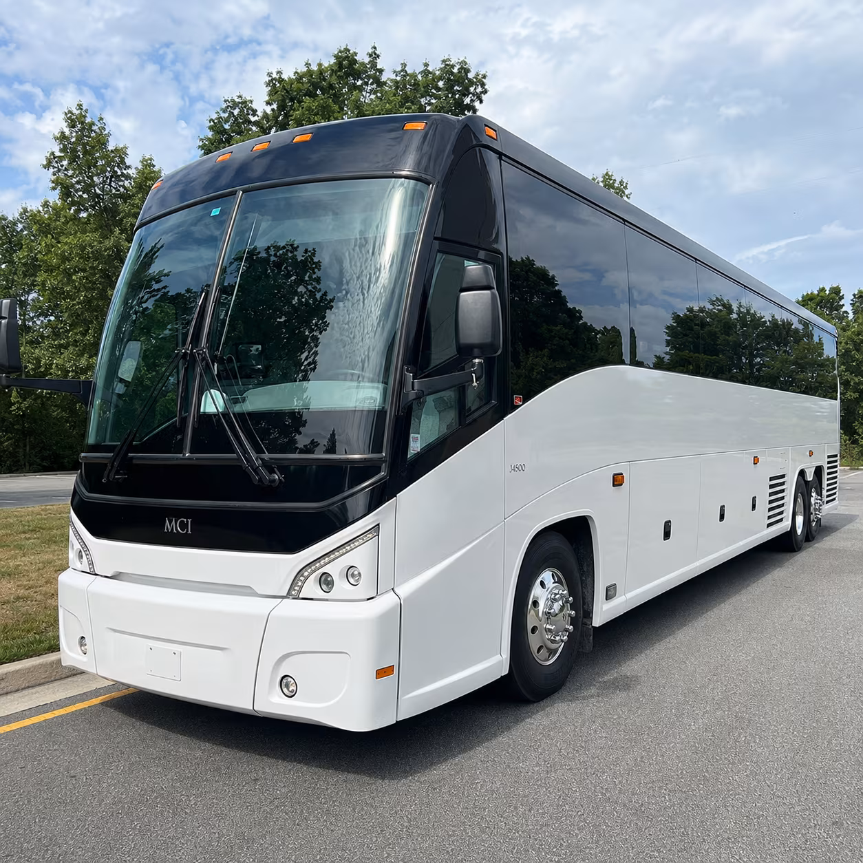 winery tour shuttle buses for groups of every size along the silverado trail and highway 29
